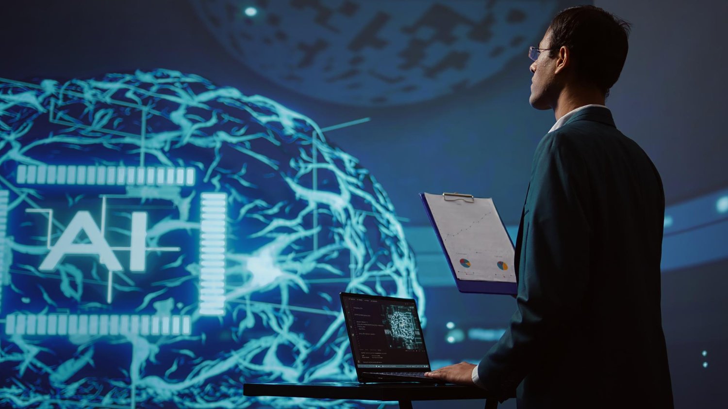 القيادة الذكية في عصر الذكاء الاصطناعي | Smart leadership in the age of AI